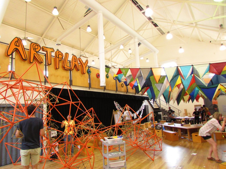 Sky.of.tents ARTPLAY Triangulate